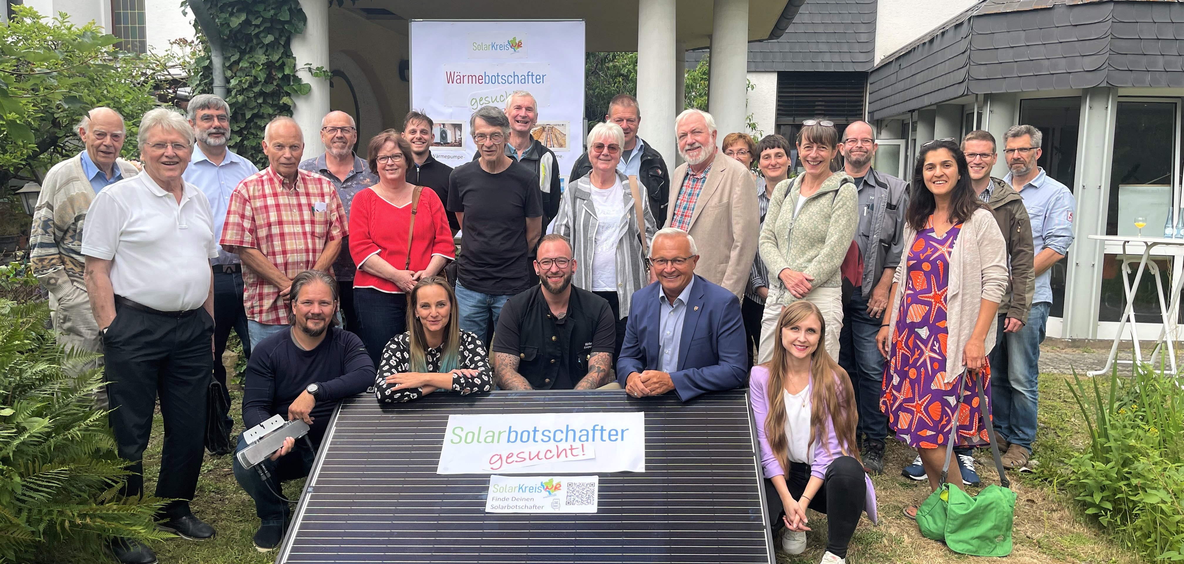 Die Solarbotschafter beraten Interessierte im Kreis Neuwied rund um das Thema PV-Anlage.